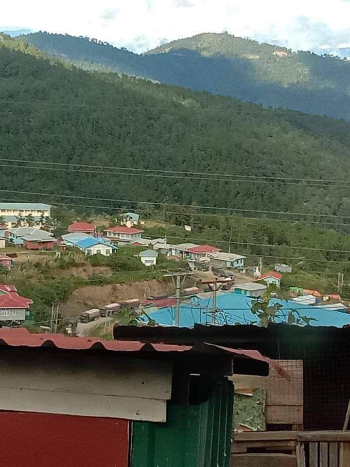 Dede37732950's tweet photo. SAC forces raided Hakha tsp, Chin state, using military trucks &amp; armoured fighting vehicles, including one excavator. #Oct20Coup #CandleStrike #WhatsHappeningInMyanmar https://t.co/wXJoTAkSIo