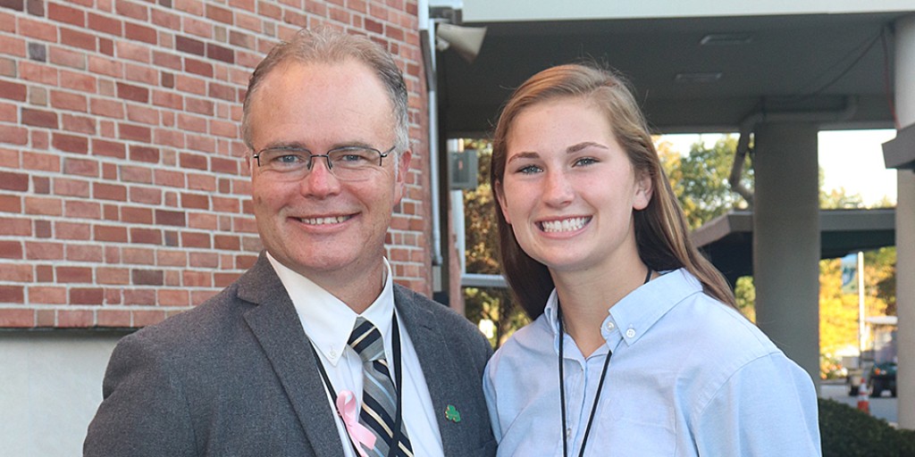 Congrats to McKenzie Faherty '22 who was selected by the Mass. Daughters of the American Revolution as the Feehan "Good Citizen". This award exemplifies outstanding qualities of dependability, service, leadership and patriotism at school, home and in the community. #GoShamrocks!