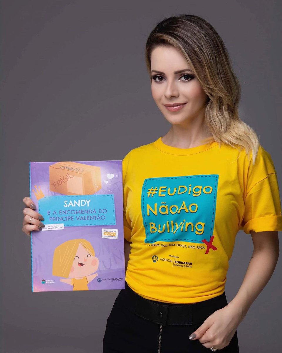 👕 “Você sabia que 20 de outubro é celebrado o dia do combate ao bullying? Sim, tô me referindo àquelas violências disfarçadas de “brincadeiras” que podem causar consequências pra uma vida toda, principalmente entre crianças e adolescentes!” - Sandy