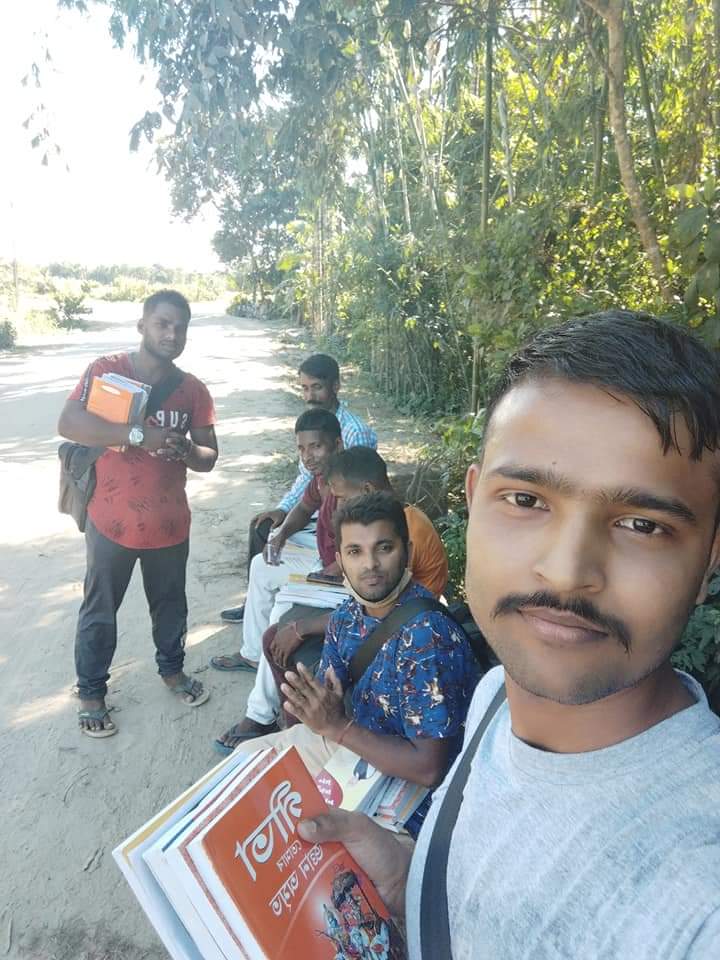 itsshyamalways's tweet photo. गरीब, झिलमिल दीपक तेज के, दशो दिशा दरहाल।
सतगुरु की सेवा करे, पावे मुक्ता माल।।
#GetFreeBooks https://t.co/Rcaly7HPju