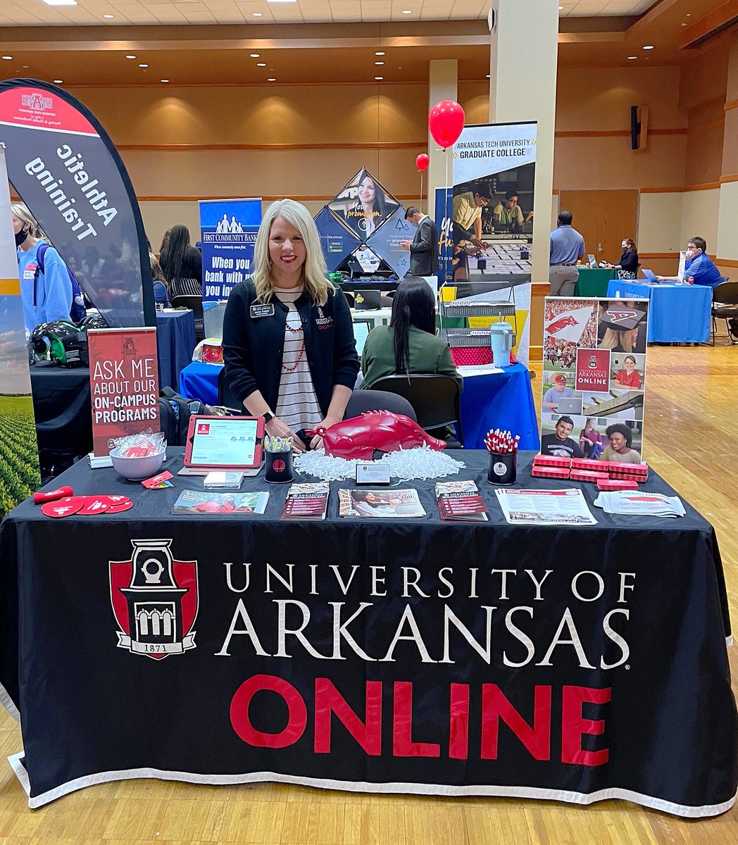 UARKOnline's tweet photo. We are excited to be at the @HireAState All Majors Career Fair and Graduate School Expo today in Centennial Hall! Stop by to learn more about our online graduate degree programs. #UARKOnline https://t.co/IBRskL0cvw