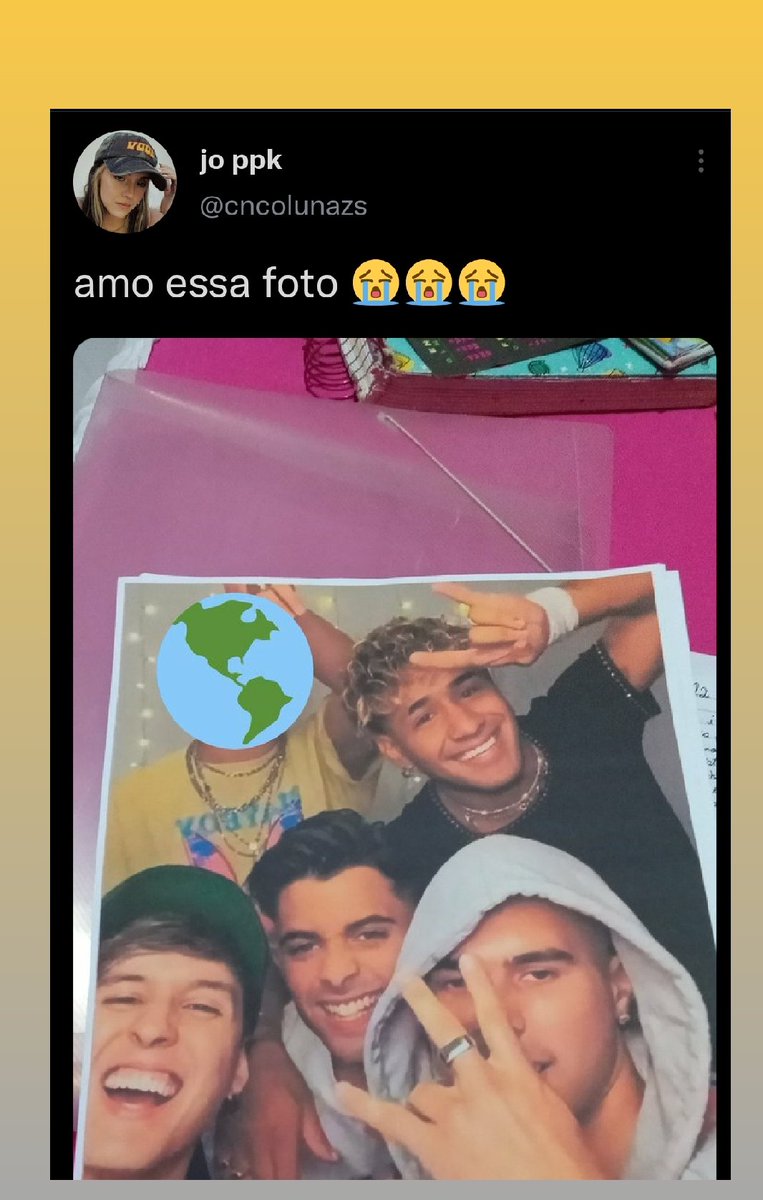 perolascncowner's tweet photo. o emoji é pra mostrar que eles são nosso mundo https://t.co/YM5Ad1vBpm