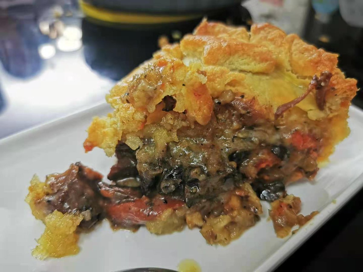 KryptoAnonymous's tweet photo. Nothing better to celebrate the full moon than a Boonji Pie. 

Remember to look out your window tonight for the hunter's moon. bon appetit

Discord: antnonymous#7541
@BananamaNft
 @cr0ssETH
@BoonjiProject
 #BoonjiProject https://t.co/ZE6czvwxjk
