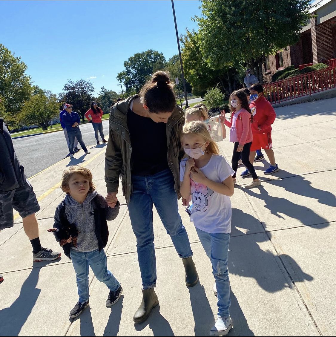 WOSnews's tweet photo. We loved having so many first and second grade family members joining us for the return of our one mile community health walks! Thanks to @Coach_Counihan , Coach Dehler and Coach Steingasser for walking the walk (19 times!) with our students and guests. #wos_pe https://t.co/vDNVbxAeXg
