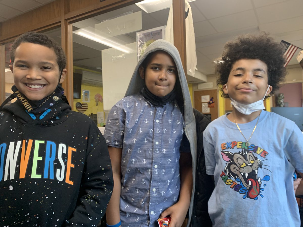 peterstewart62's tweet image. Some of my scholars posing after rocking morning announcements. I’m a Proud Principal of a GREAT SCHOOL! #WEARENANN #HMP♥️#Proudprincipal #BPatriotProud