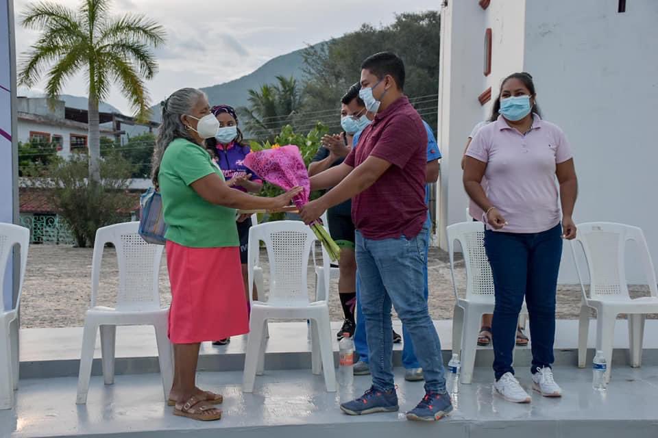 Con motivo del Día internacional de la lucha contra el cáncer de mama el gobierno municipal, llevó a cabo una rodada en bicicleta por las principales calles de la cabecera municipal, culminando con una conferencia para la concientización y la solidaridad de este importante tema.