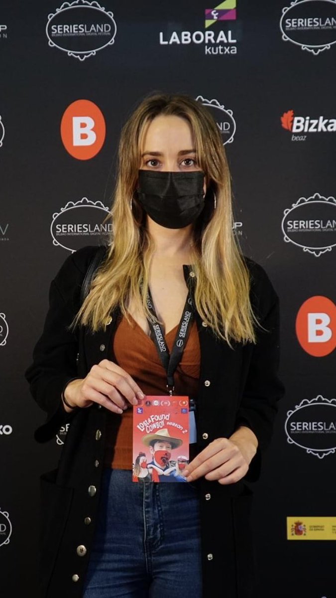 Our Season 2 co-star Xana del Mar <a href="/sta_delmar/">Xana del Mar</a> in Bilbao at Seriesland <a href="/AFilmToKillFor/">Seriesland / A FILM TO KILL FOR</a> !
#Bilbao #Spain #festival #comedy #standup #flamenco #redcarpet #postcard #lockdown #covid #lovesick #uplifting #friendship #crossculture #Madrid #London #Tokyo #lostfoundcowboy #yukatacowboy