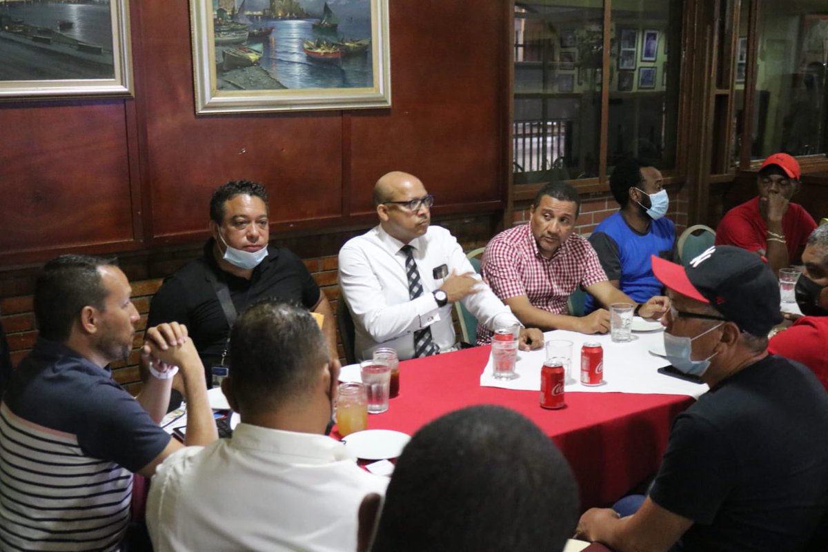 20Jaugusto's tweet photo. Gracias a @brunotambu20 por sus atenciones ayer en la reunión de la @liga40lnv que arranca este Viernes 22 octubre en el Estadio Los Milagros en la Ciudad de Chitre. https://t.co/dORfMEaS5E