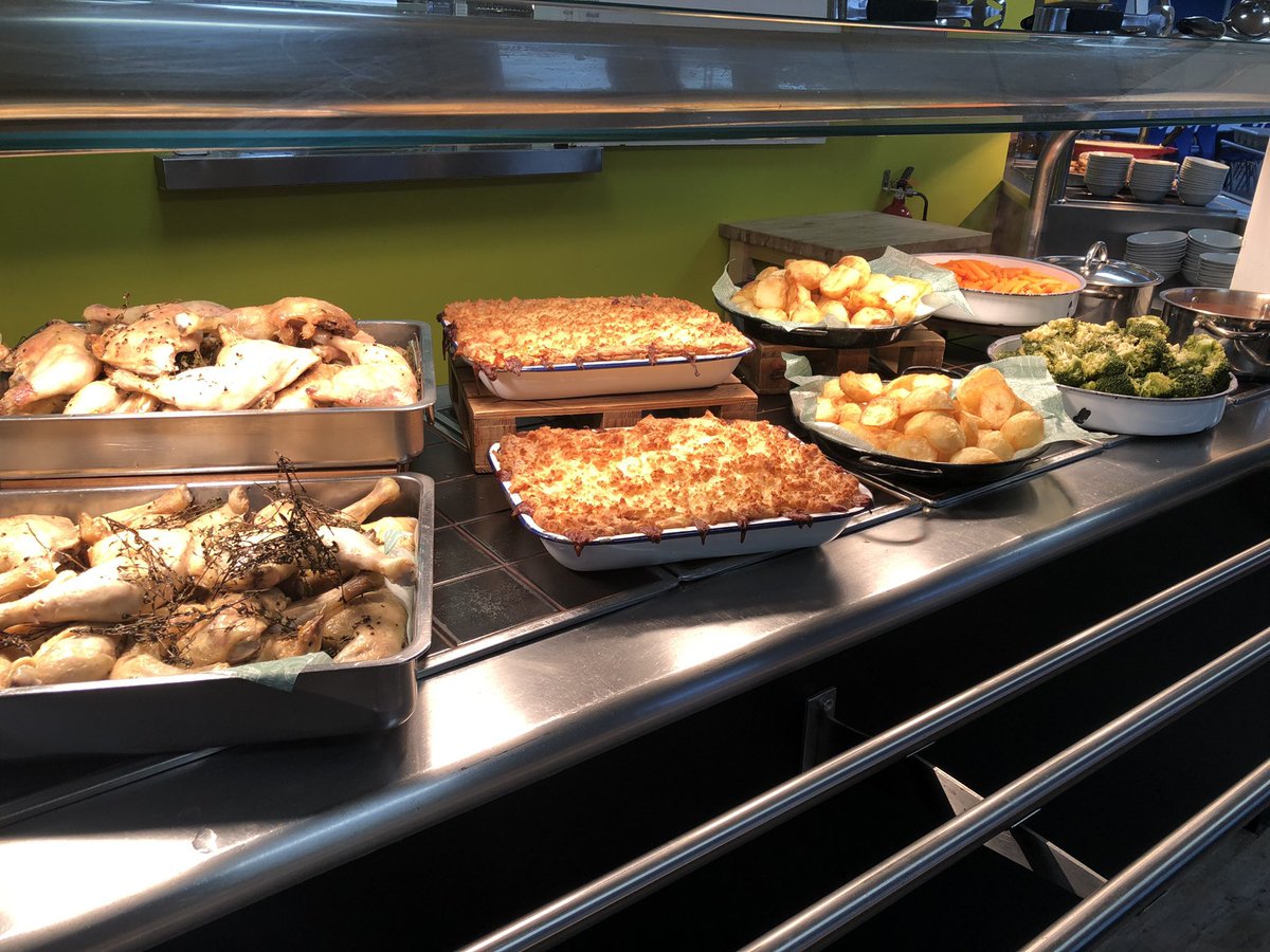 LRGSFood's tweet photo. Today’s roast lunch https://t.co/R25ADQ719w