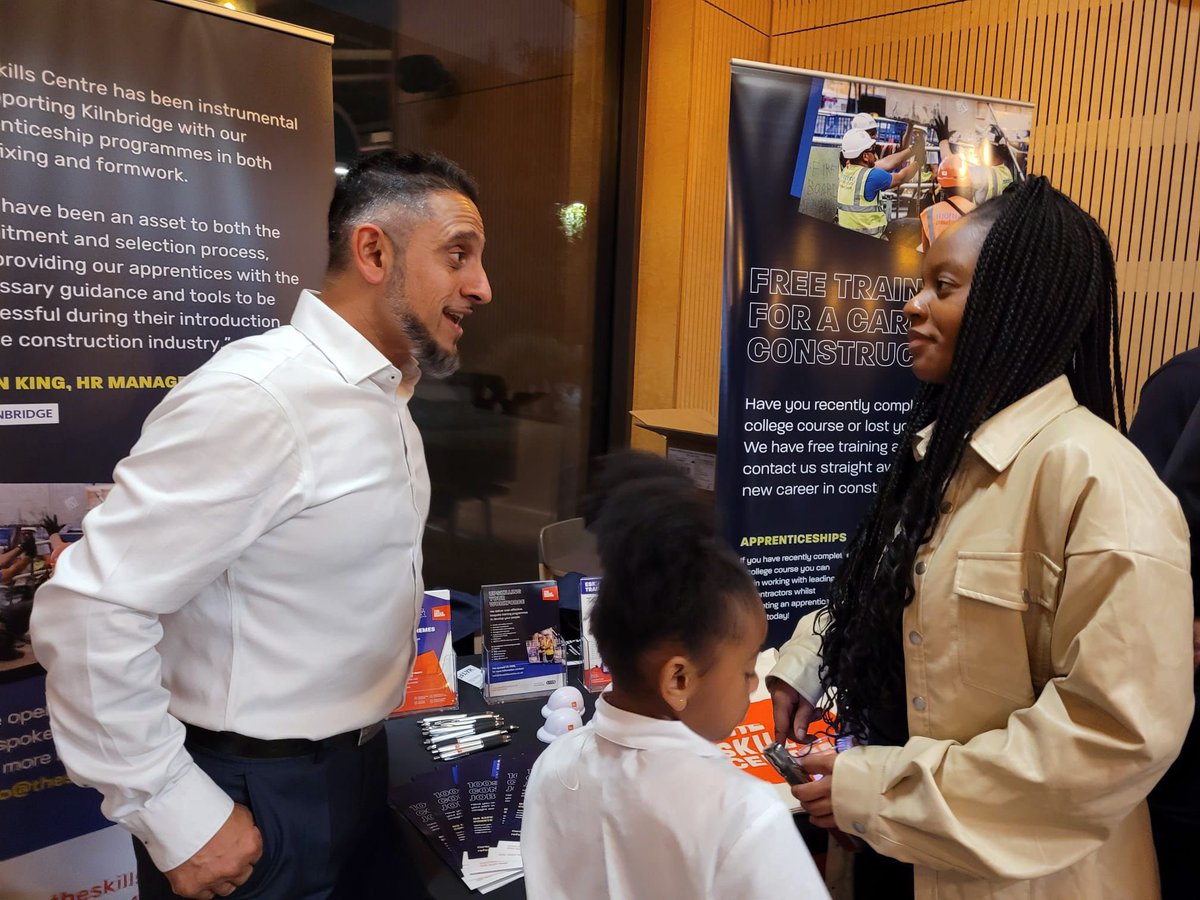 skillscentreltd's tweet photo. Great to be involved in Your Neighbourhood Talks @noordinarypark 

Our Build East centre is situated in the heart of #QEOP, we’re so fortunate to be surrounded by such a fantastic community, great to meet the likes of @StratfordOrig @libraryofthings @LYRowing @libraryofthings 👋 https://t.co/EA5XNEtmn8