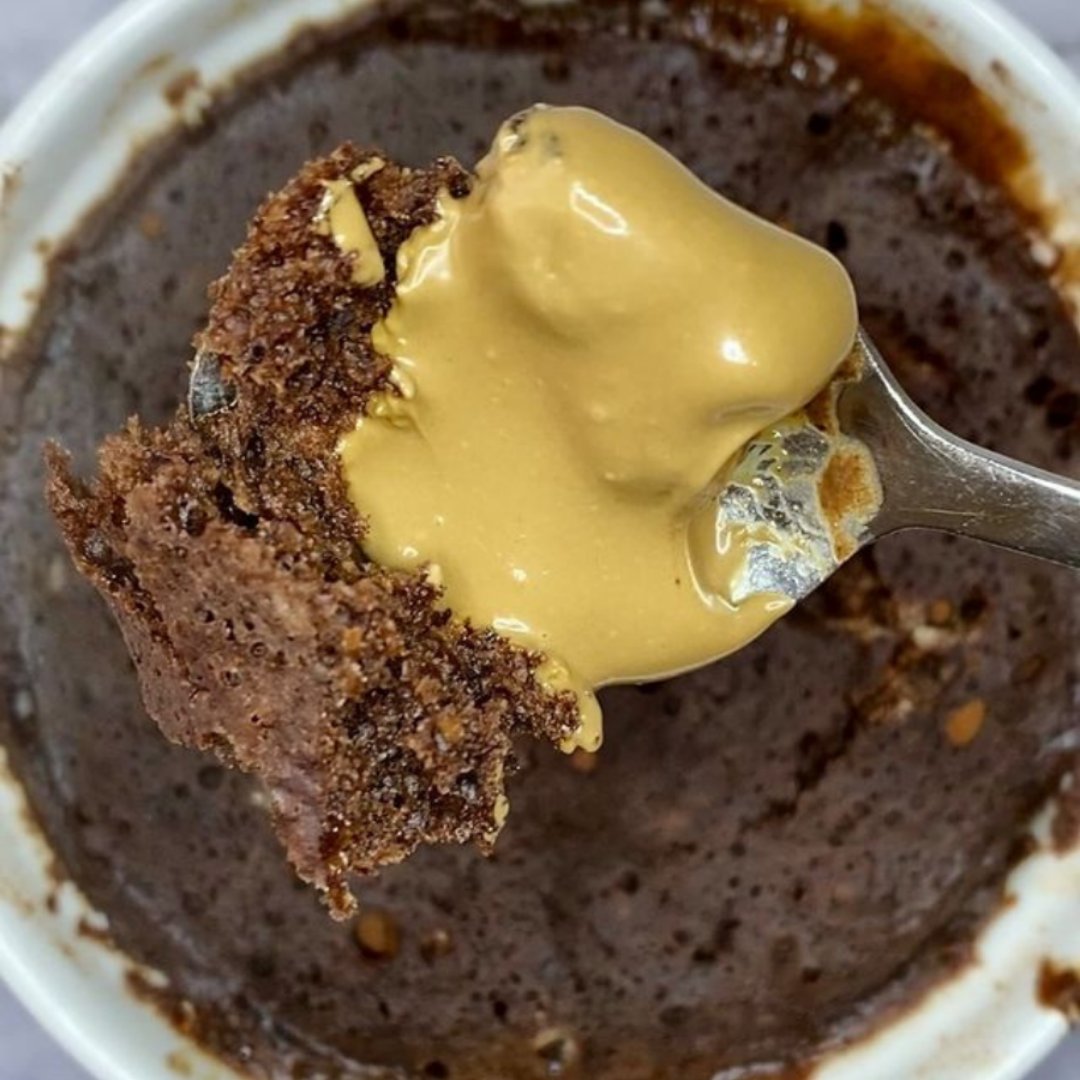 Made with our Cacao Powder and Chocolate Protein Blend, this Microwave Choc Fudge Cake will boost your...

🧠 Mental alertness
💤 Energy levels
🦠 Immune system
💩 Digestive system
💪🏽 And muscle recovery

Find the full recipe on our website 😍📲
#mugcake #vegancake #chocolatecake