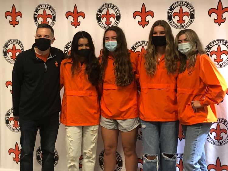 Good Luck to our Girls Tennis Team <a href="/IHSAState/">IHSA State</a> #StateSendOff #Tradition #NoBreakfastSandwiches
