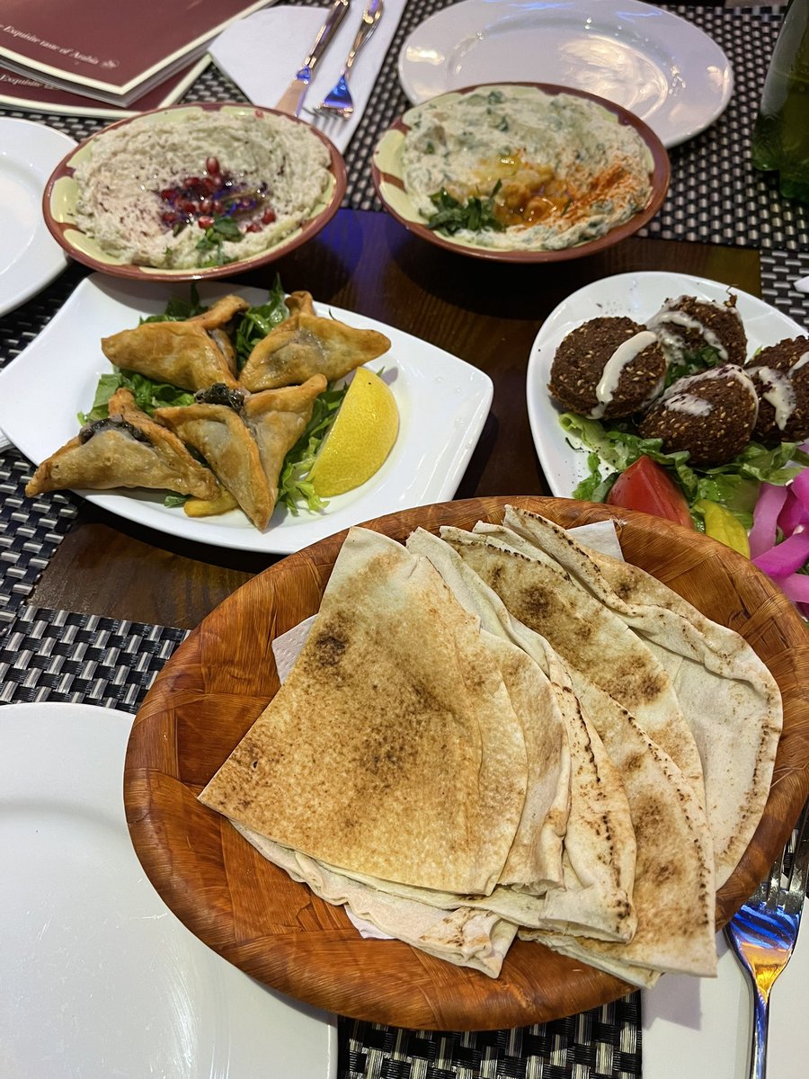 BR8ee's tweet photo. @saraaswagg The Lebanese place on the corner near the pizza bus. Their hummus and baba ganoush 👌 https://t.co/jAsdD0k6iL