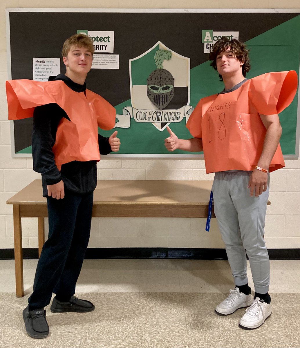 pahs_yearbook's tweet photo. Buy your yearbook today to see #UnityDay2021 pics! Reid and Cole showed off their Unity Day spirit, even though they didn’t have shirts to wear. Mrs. Cesare saved the day with her #artskills! #AcceptChallenges @PENARGYLAREAHS @PAGreenKnights #paknightlife https://t.co/P8qOAs9qwn https://t.co/ACCZZJ6oHg
