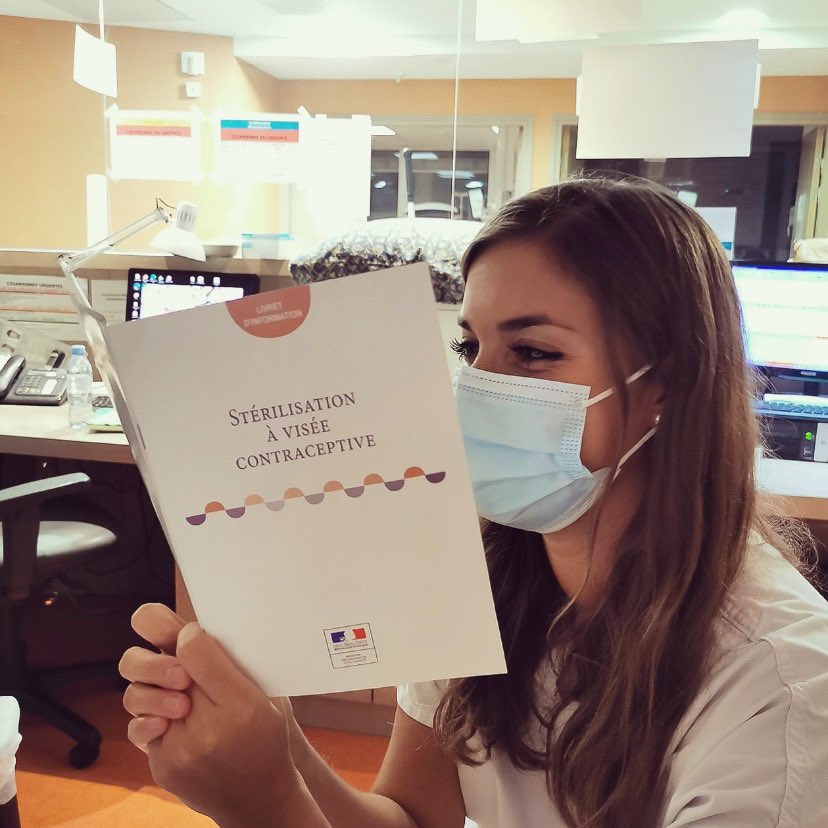 Matenolol's tweet image. « Alors Mathilde en 6 mois de stage en gynéco-obstétrique t’as dû voir de belles choses : des femmes enceintes, des accouchements par voie basse, par césarienne… Comment tu l’as vécu ? »

Moi :