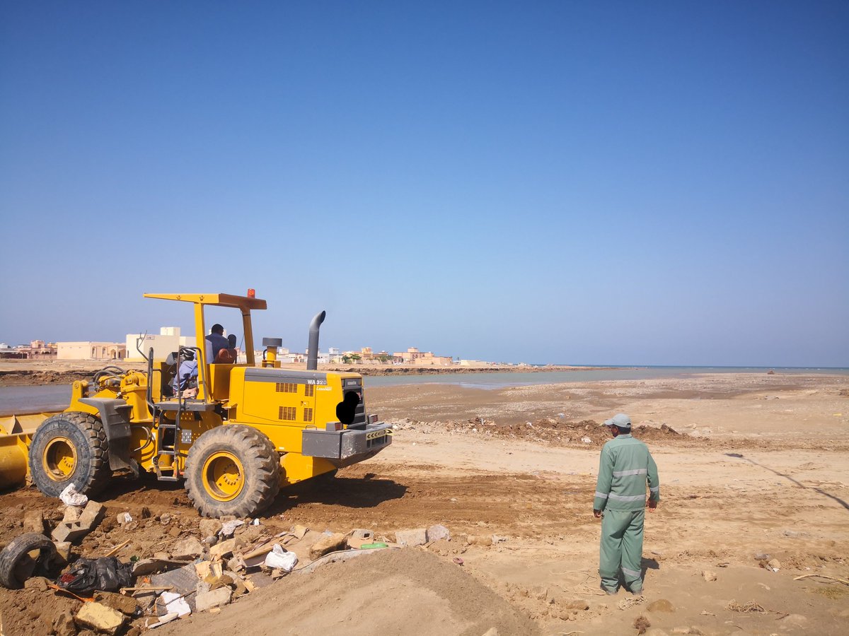 #وزارة البلديات الإقليمية وموارد المياه
#هيئة البيئة
لكم خالص الشكر والامتنان على جهودكم التي تبذلونها في المناطق المنكوبة بولاية الخابورة. وكما عودتمونا نود منكم حلولاً جذرية لتنفيذ الطريق الداخلي الذي يقطع الخور الواقع بين منطقتي قصبية الزعاب وقصبية الحواسنة.

يتبع(1)،،،