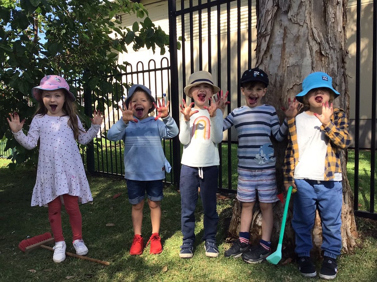 We welcomed both our Preschool groups back today, and the chickens were thrilled! 🐓