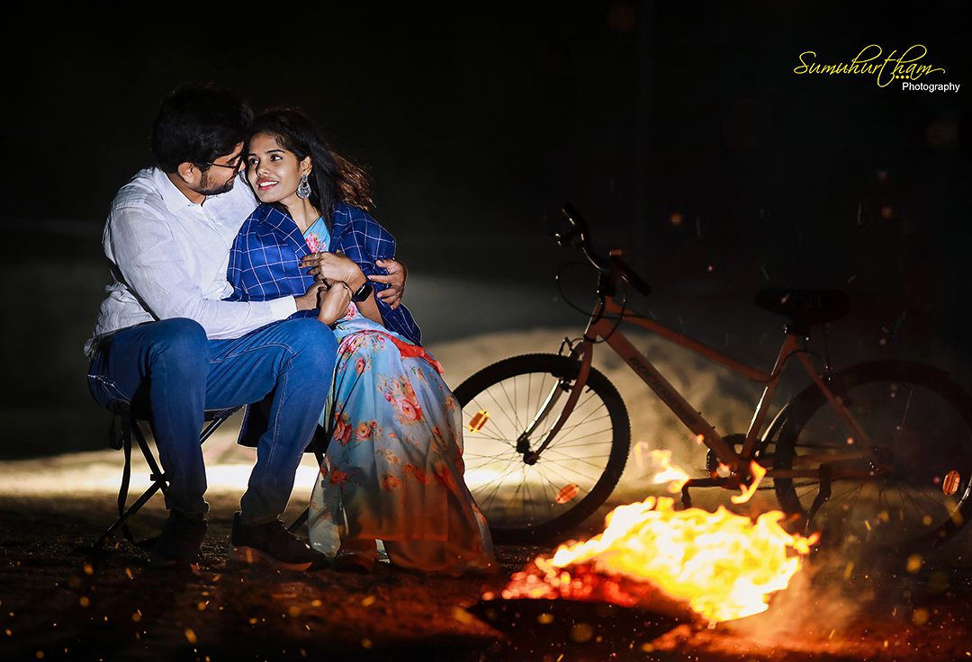 Dramatic skies and a pretty sunset lent a series of striking pictures of this duo's will get you humming 'Kya Baat Hai' 
Reflection of Priyanka &amp; saivishal hands a million little memories forever... 
.
#sumuhurthamphotography #coupleshoot #couplegoals #couplephotography