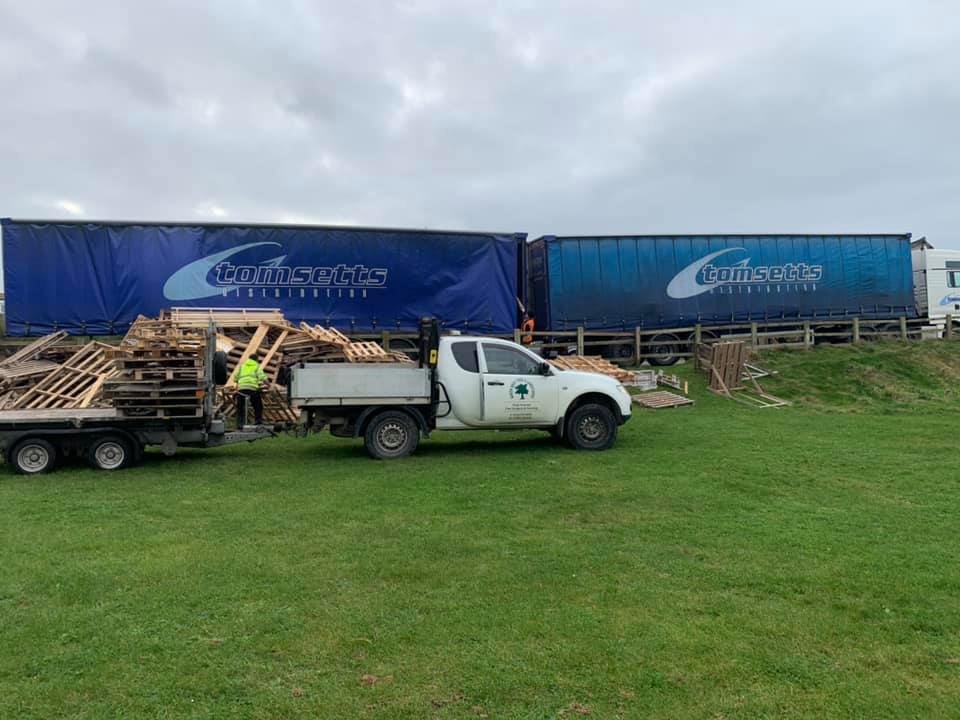 SeafordBonfireS's tweet image. Is it just me that is getting excited, thanks to all involved #sussexbonfire #seaford #bonfire #guyfawkes