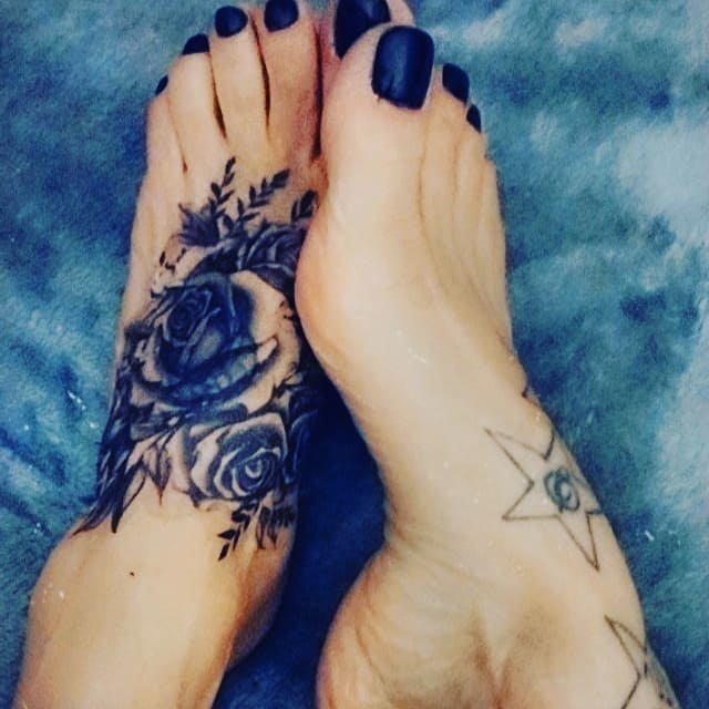 FGoddess71's tweet photo. #michiganfeet #michigansessions #footworshi̇p #toes #Feet https://t.co/jA5OVVoCSp