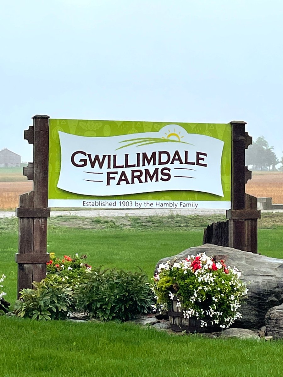 Did you know that our newsletter shares seasonal updates from the farm as well as tips to help you enjoy the fresh vegetables we grow – carrots, onions, potatoes, beets and parsnips?
🤗 
Be sure to sign up here: gwillimdalefarms.com/signup/