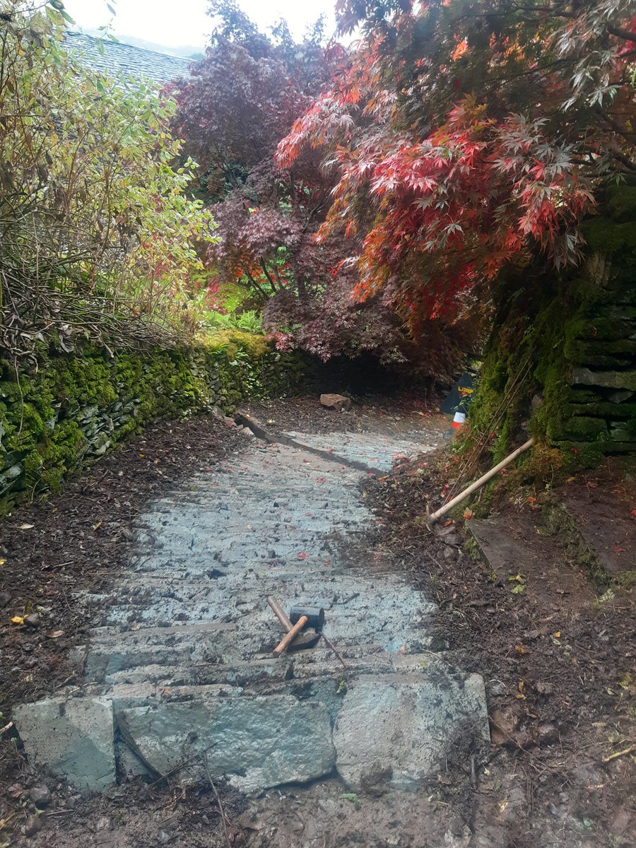 LakesRangers's tweet photo. Stone pitching this week with our Park Management Apprentices helping to protect our rights of way #builditstrong @lakedistrictnpa https://t.co/dumc2W31qA