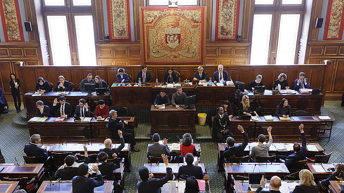 eKairos_'s tweet photo. Spannend! 😍"Paris will become the world's first major city with a standing citizens' assembly. [...] These are to be a reflection of the Parisian population according to gender, age, place of residence and education." https://t.co/8j7kn9Dw9b https://t.co/NYJaPtH6lc