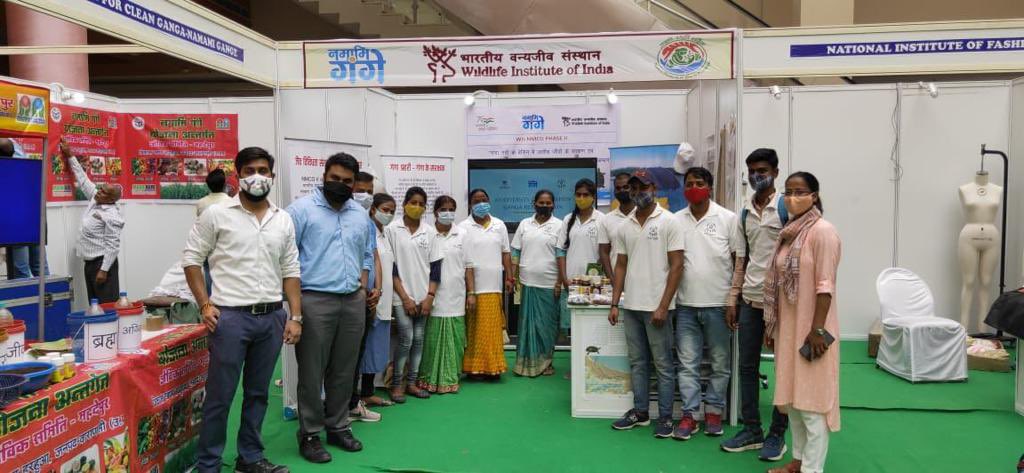 wii_india's tweet photo. #WildlifeInstituteofIndia at the Mega Exhibition #ShiningUttarPradeshVaranasi2021’. More than 500 visitors including Hon’ble Ministers of State, Stamp &amp; Court Fee Registration &amp; Labour visited the WII stall. https://t.co/aDxHudAeeg