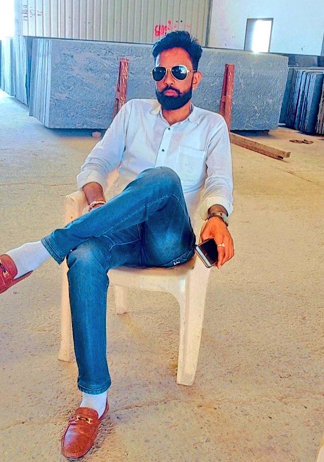 nk_nagaur's tweet photo. चिराग जलाने का सलीका सीखो ,साहब...
हवाओं पे इल्ज़ाम लगाने से क्या होगा.!!
             🙏🙏 https://t.co/ZwwVbhgcWQ