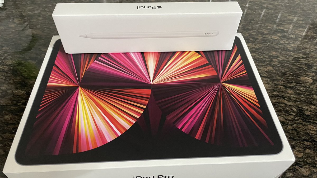 TradingBanker's tweet photo. #amazon knows how to make you giggle whilst they deliver an item from your bucket list. #nomorePC #cashback https://t.co/atEjleyOGE