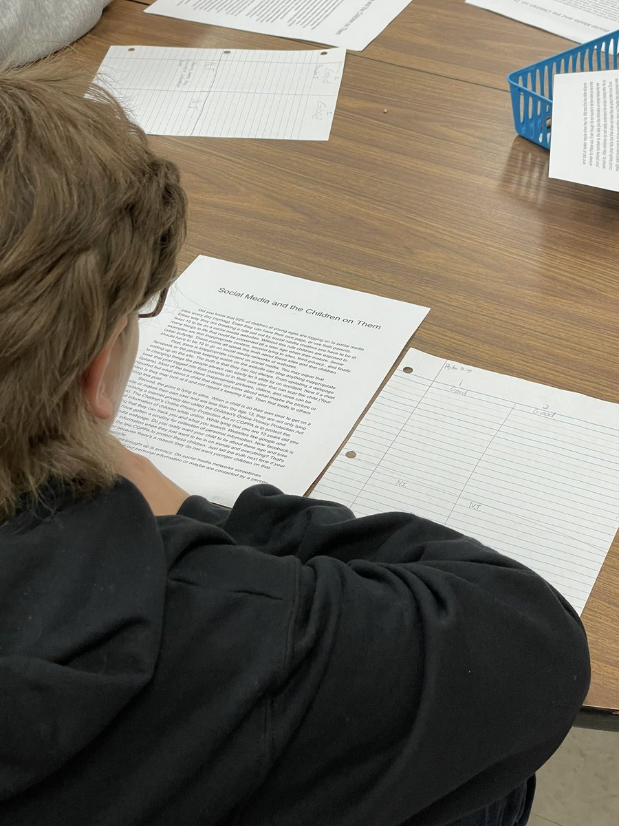 scasper27's tweet photo. Utilize student work from previous years for current students to analyze! That’s what this teacher did! Allow students to find the good and bad of each sample! #ArgumentativeWriting #greatThingsatTriad @TMSPrincipal2  @TriadSupt @TriadCurriculum https://t.co/kBlCQsKsH7