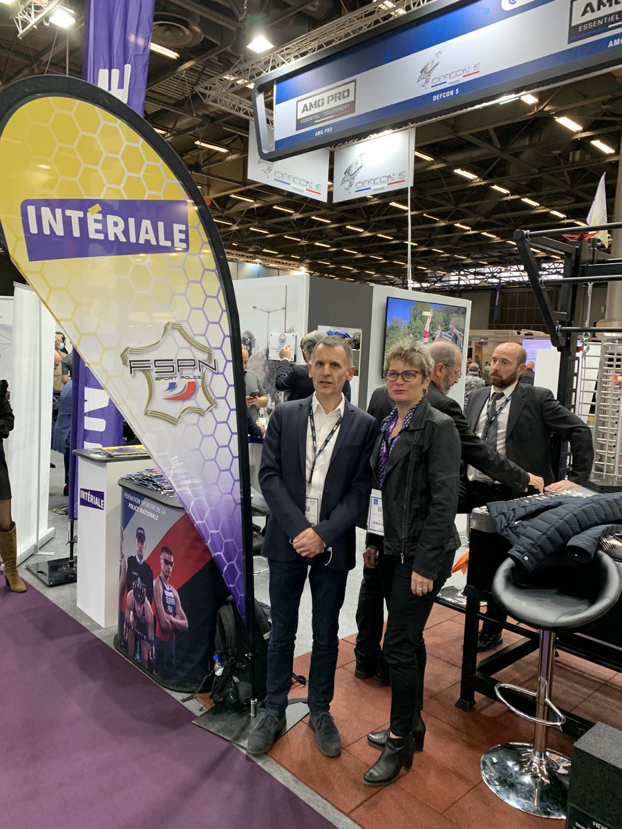 VFahrer's tweet photo. On a parlé #prevention au salon #milipol2021 avec L.Biziere administrateur PP ⁦@Interiale⁩ et aussi #sport . Merci pour l’accueil et le partage avec ⁦@FSPN_COM⁩ .. ⁦Toujours plus avec la #mutuelle ⁦@Interiale⁩ pour les #policiers #crs #fdo #heroduquotidien 👍 https://t.co/AnVl7cmrIo