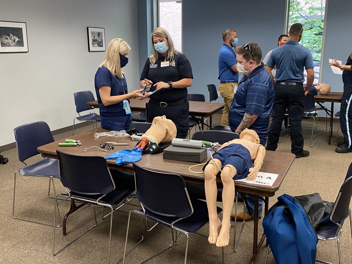 UNCPAR's tweet photo. Here are some of our awesome PECCs at the annual PECC summit, practicing basic and advanced airway management techniques. This scenario was led by Ashley Pinnix from Karl Storz. https://t.co/utGY7mF6MF