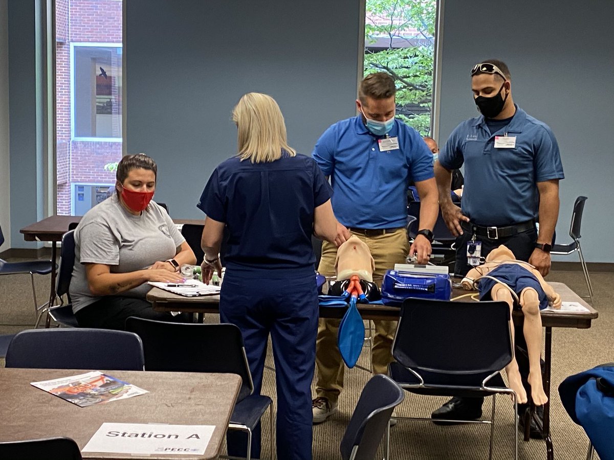 UNCPAR's tweet photo. Here are some of our awesome PECCs at the annual PECC summit, practicing basic and advanced airway management techniques. This scenario was led by Ashley Pinnix from Karl Storz. https://t.co/utGY7mF6MF