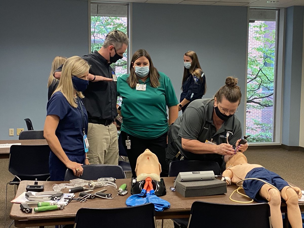UNCPAR's tweet photo. Here are some of our awesome PECCs at the annual PECC summit, practicing basic and advanced airway management techniques. This scenario was led by Ashley Pinnix from Karl Storz. https://t.co/utGY7mF6MF