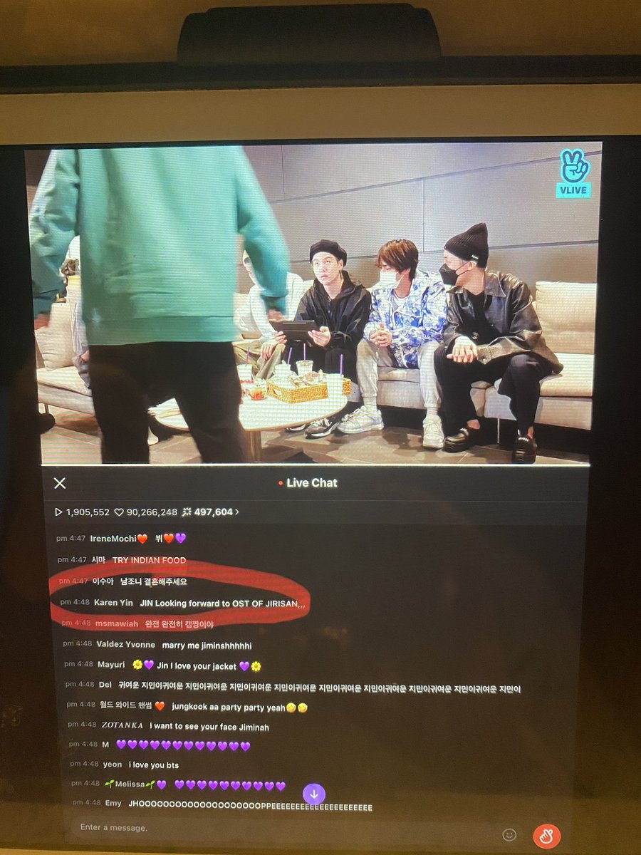 kazitron1's tweet photo. @JinCrave Hi I was the one who mentioned it during the chat!! OMG .. so excited when they caught the comment! https://t.co/1yJBR0hrCs