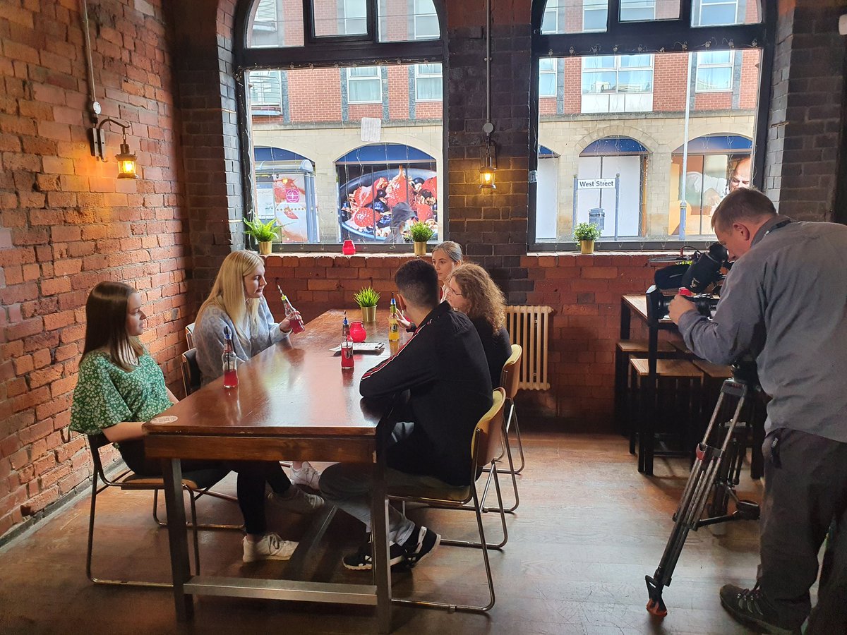 Here with @BBCLookNorth and @CorinneWheatley at @sheffjournalism  @sheffielduni reporting on my incredible third year students' Claim Back West Street campaign against drink spiking. Learning the power of journalism for positive change.