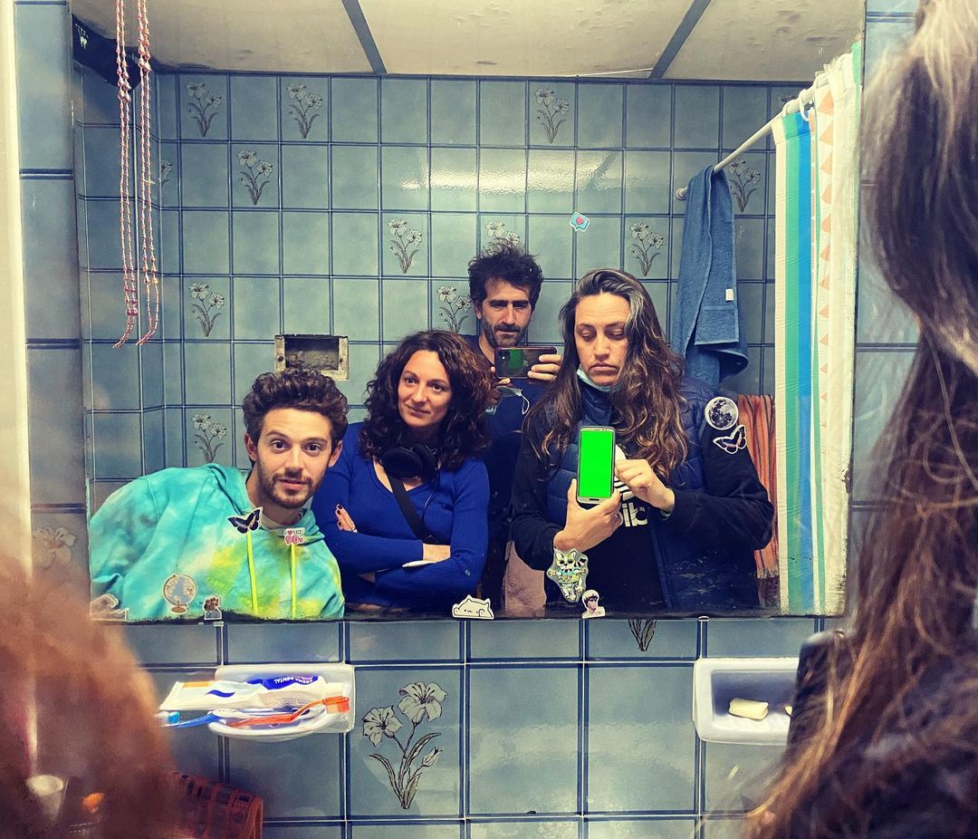 GPSAudiovisual's tweet photo. [SERIES] Ana Katz es la showrunner y directora de la serie «Supernova», coproducción de Kapow y Grupo Octubre con Ruggero Pasquarelli, Carolina Kopelioff, Johanna Chiefo, Nancy Dupláa e Inés Estévez. Se verá por streaming y en Canal 9 en 2022.
https://t.co/Oc5xe1aAWn https://t.co/VkEFoD0cFW
