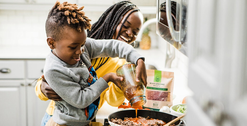 HEResearch's tweet photo. We just released new feeding recommendations for kids ages 2-8 to create lifelong healthy eating habits. Find more info and tips at: https://t.co/wus4AzsXin #HealthyTipsHealthyKids https://t.co/4adoINq0xz