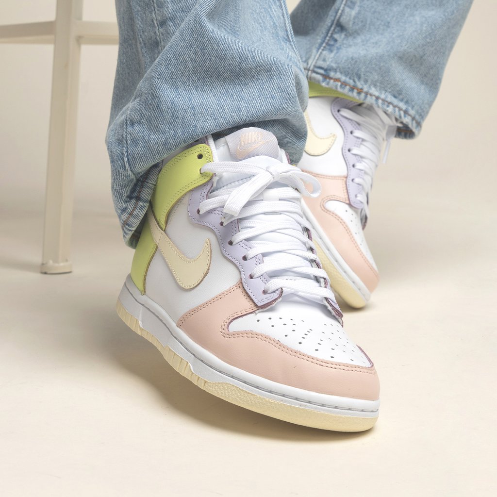 SOLELINKS's tweet photo. Ad: LIVE at 7am PT/10am ET
WMNS Nike Dunk High Cashmere

FNL:https://t.co/dzAHS1XWkV
JD:https://t.co/CeVVqv5DjZ
FTL:https://t.co/8r1Jmn9JHH
CS:https://t.co/mxeMauWhpz
DTLR:https://t.co/kylMA7IGqg
JJ:https://t.co/y0CnMySaLe
NRD:https://t.co/zcpNgrvvHK
SNKRS:https://t.co/7EiaUCpl4Z https://t.co/BABGs0W3Yg