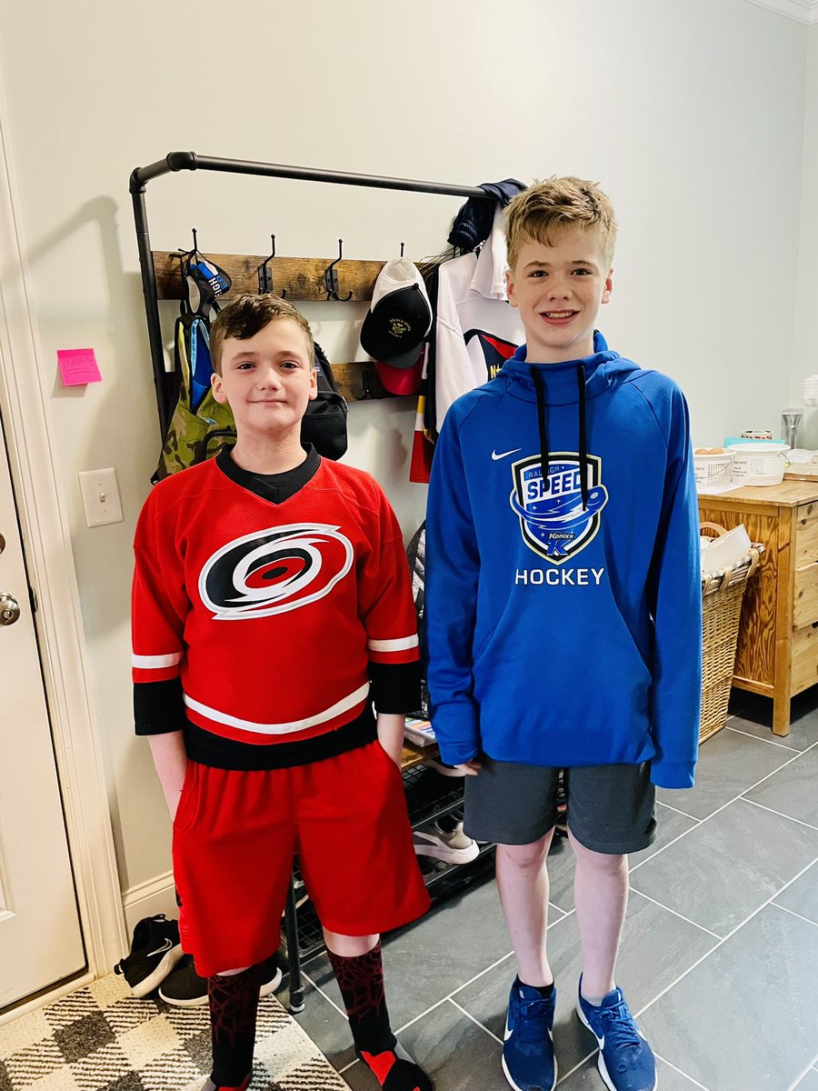 homerockstar's tweet photo. Favorite Sports Team Day! #schoolspirit #spiritweek #hockeyhouse #CarolinaHurricanes #konixxraleighspeed @AfmsStu @AFMSChargers https://t.co/9gass5vEKg