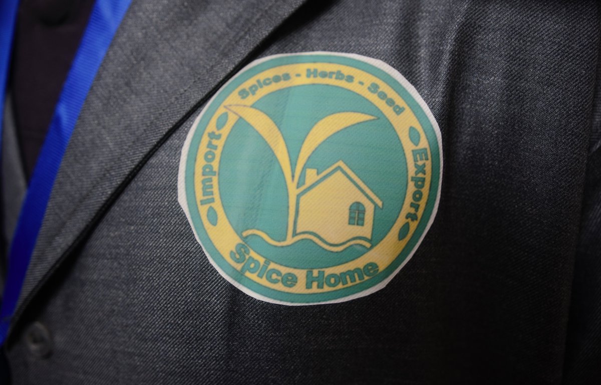 SpiceHomeManuf1's tweet photo. Space Home is always keen to apply the principles of safety and international quality, so we appreciate the hardworking workers in that direction.
We are now honoring the foreman :Hakeim Helal 
for his fruitful effort.
___________________________
https://t.co/RWR2RLiXma https://t.co/EbhopgApEq