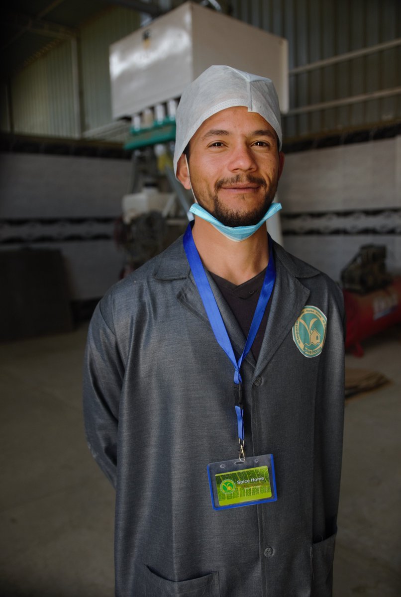SpiceHomeManuf1's tweet photo. Space Home is always keen to apply the principles of safety and international quality, so we appreciate the hardworking workers in that direction.
We are now honoring the foreman :Hakeim Helal 
for his fruitful effort.
___________________________
https://t.co/RWR2RLiXma https://t.co/EbhopgApEq