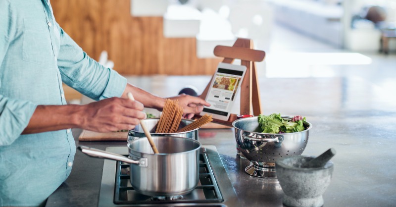 kykNETtv's tweet photo. Loer hier vir lekker resepte vanuit jou gunsteling kykNET-programme vir 'n heerlike naweek spyskaart. 🍽 🥗
#Wanderlus #JanBraai #TerwylEkWag #NetKoffie