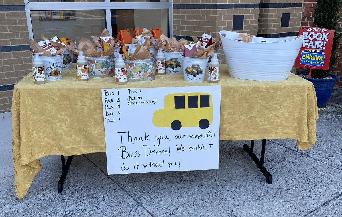 Gr8FallsES's tweet photo. Today is VA’s School Bus Driver Appreciation Day, and of course, our PTA hit it out of the park!  Thank a bus driver if/when you see one today.  They are much needed and keep our students safe! 🚌 #OurFCPS #FCPSRegion1 https://t.co/bpNkxgXxzD