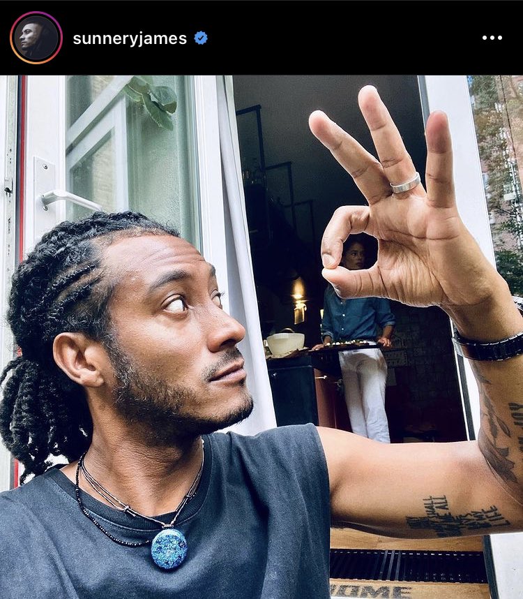 SariWester's tweet photo. @G6Sven @BezieltV @yohmini @revive @IngeGem @semprescettica @VolkersBram #Doutzen #SunneryJames
#HandSign #666
#OneEye
#HandToChin
#Freemasons https://t.co/AR72OtkcSJ