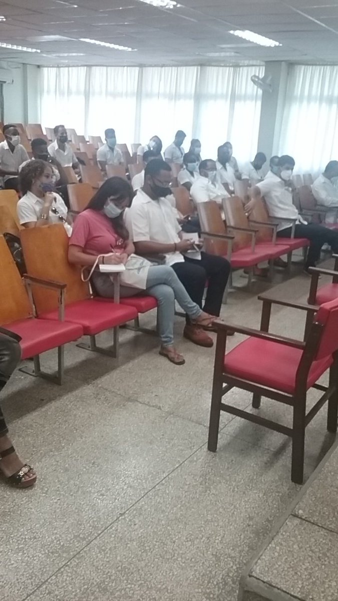 En nuestra universidad encuentro con <a href="/Karli_SantanaR/">Karla Santana</a> Presidenta Nacional de la FEU 
@armandoacruz @alexis_lobaina <a href="/UJCdeCuba/">UJC de Cuba</a> <a href="/MarlaViera1/">Marla Viera</a>
