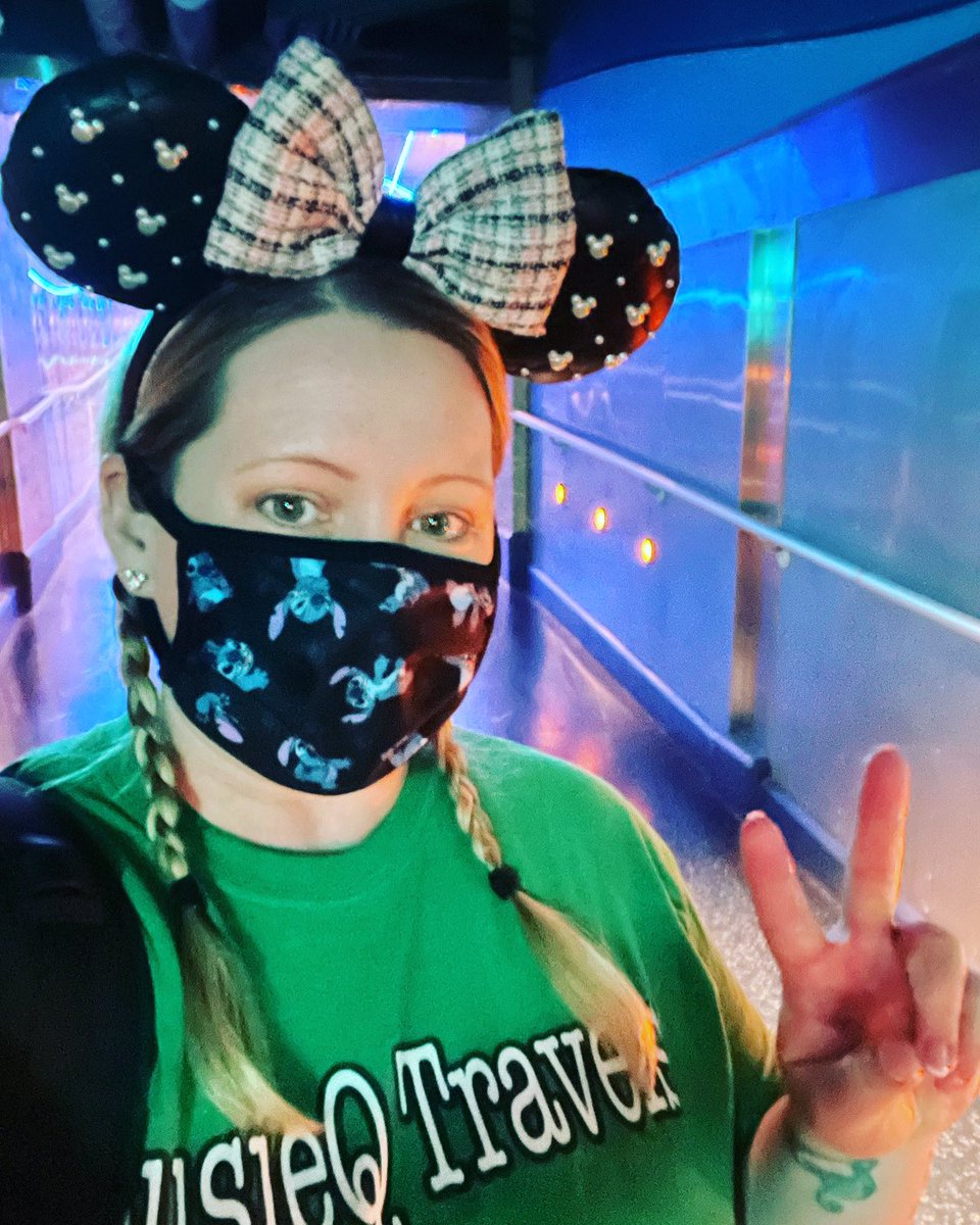 SusieQTravels's tweet photo. Ready to get SOARIN’ over this hump day! ✌🏼 

#OklahomaTravelAgent #Travel #Vacation #SusieQTravels #IBookAllDestinations #KingdomDestinations #EarmarkedByDisney #LiveLifeToTheFullest #WaltDisneyWorld #Epcot #EpcotFoodAndWineFestival #Soarin #SoarinAroundTheWorld #Earidescent ✨ https://t.co/RKvNCDQMc3