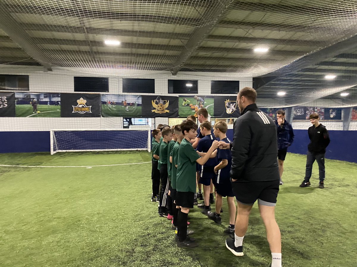 SportSevenhills's tweet photo. Thank you to @SchoolOakfield for welcoming @PhoenixHousePRU for such a great afternoon with our KS3 in a football fixture. 

Excellent #Respect shown by both teams who supported one another for the full duration of the games. 

We look forward to the return fixture 😁 https://t.co/b8fHVVnPRW