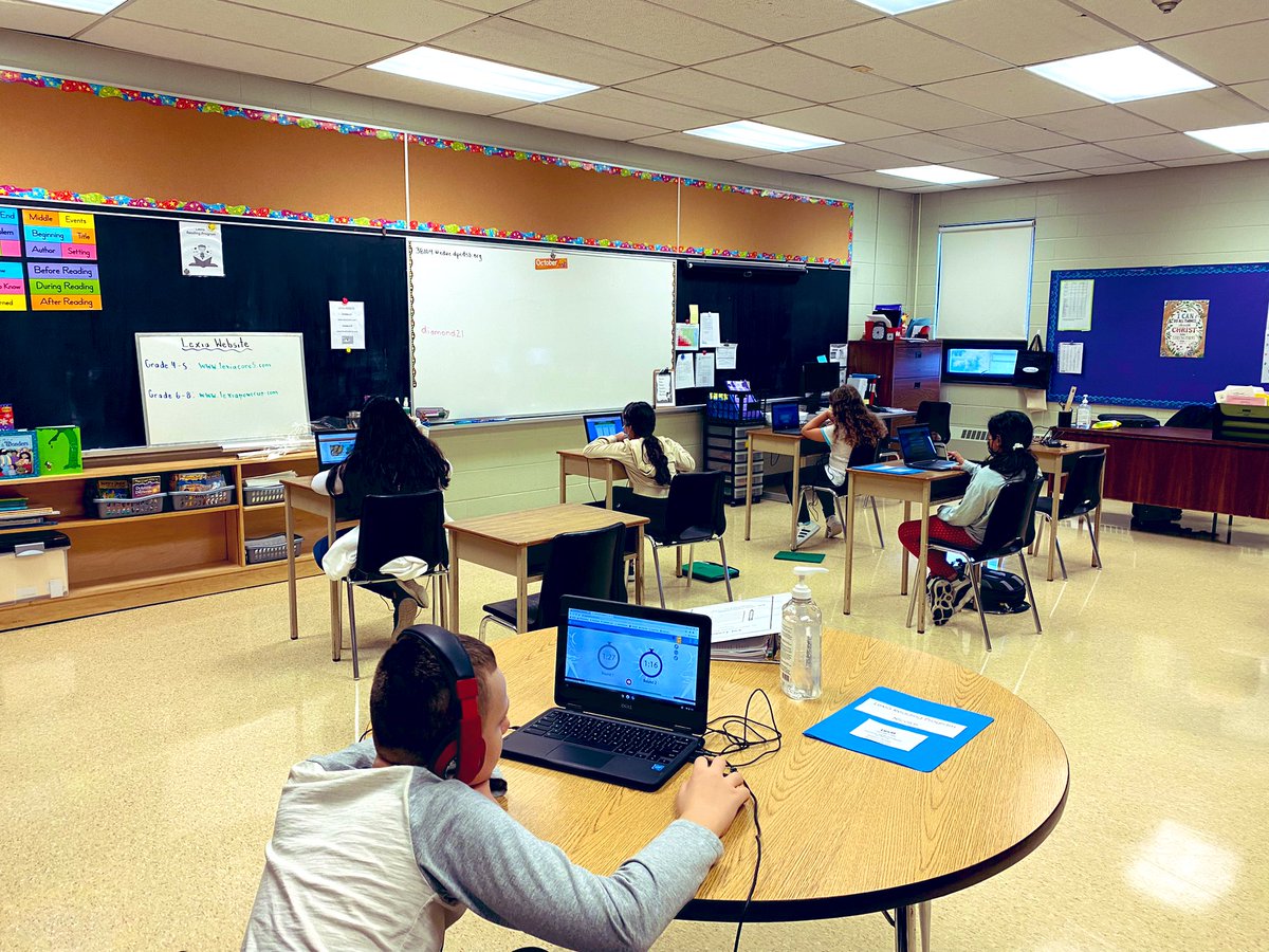 Mary73Sebastian's tweet photo. Go Lexia group!!! So focused and hard at work💚👍 https://t.co/QPtQgopBVU